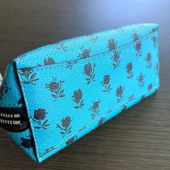 Coach Badlands Cosmetic Case (Blue/Black) 2016 - Picture 7 of 12